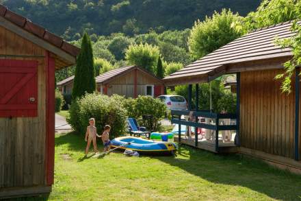 Camping du Surchauffant - Chalets