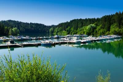 camping dans le jura, bord du lac de vouglans, Pont de La Pyle